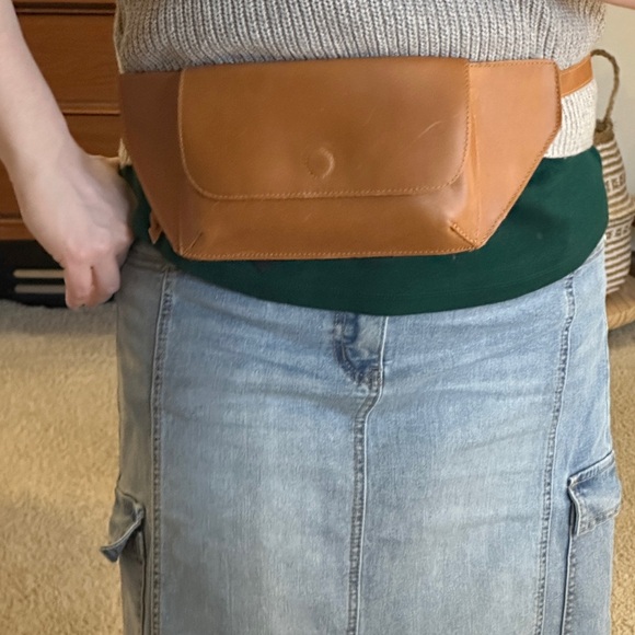 ABLE Delilah Leather Crossbody Bag in Cognac - Picture 7 of 7